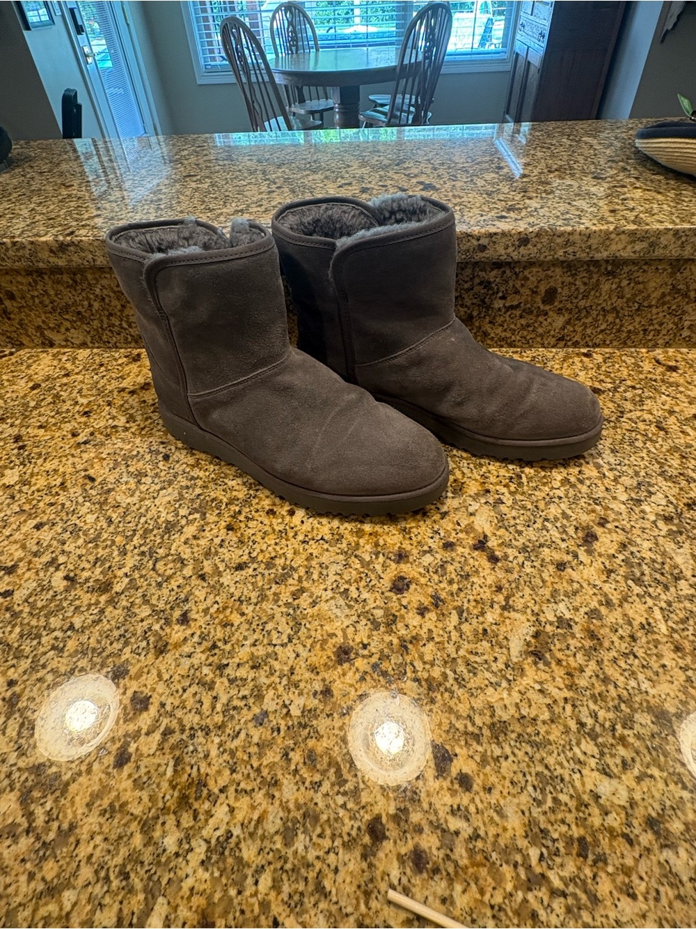 Ugg Grey Kristin Ankle Boots Suede Sherpa Lined Size 9 Cozy